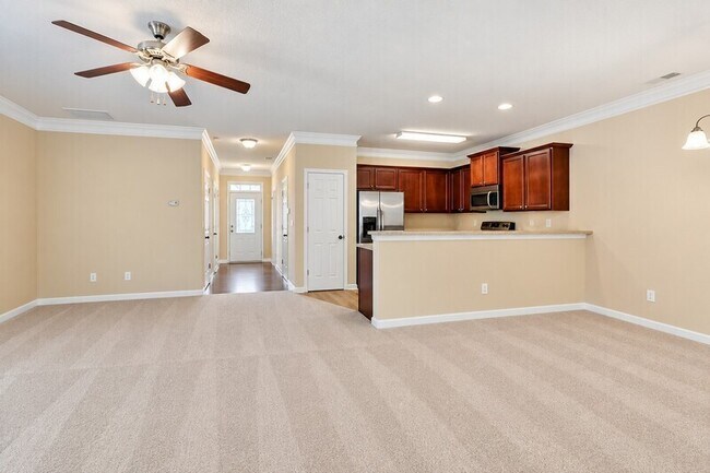 Building Photo - 7065 Blairs View Dr