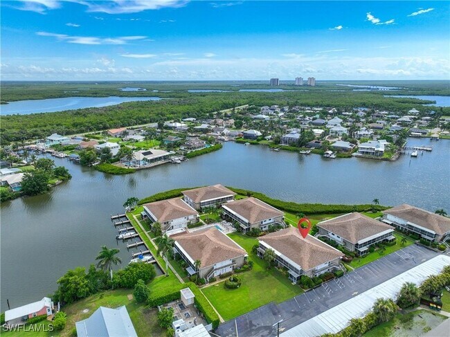 Building Photo - 330 Kon Tiki Dr