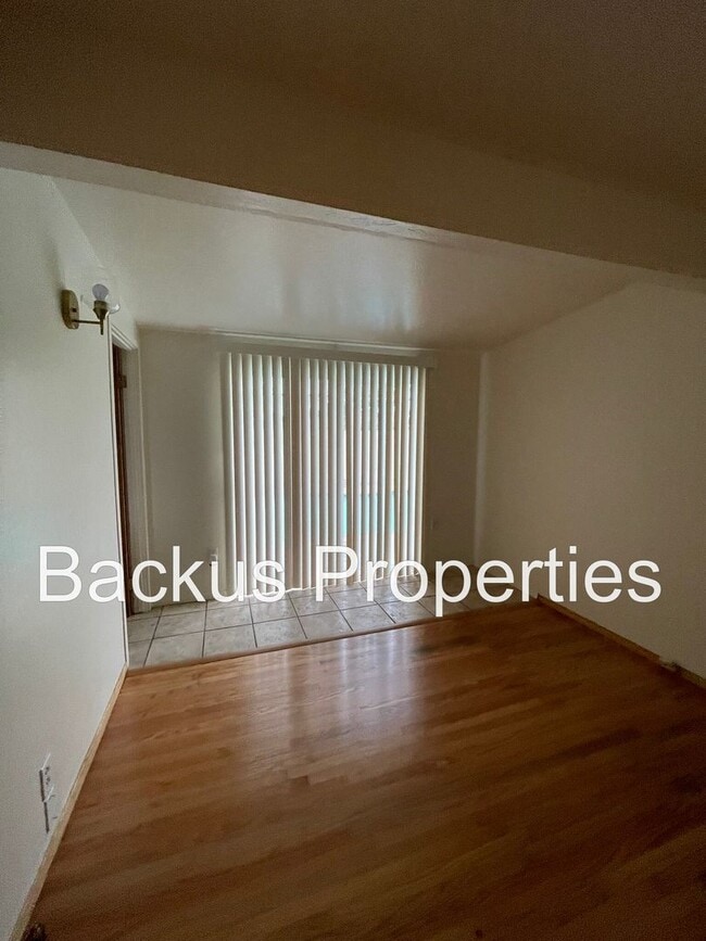 Building Photo - Wonderful home in North Salinas Four bedroom with pool