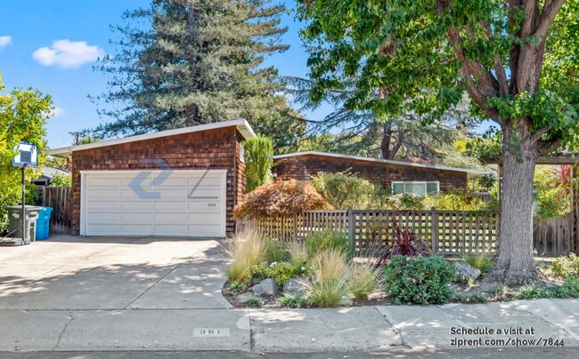 Primary Photo - 361 Linfield Dr
