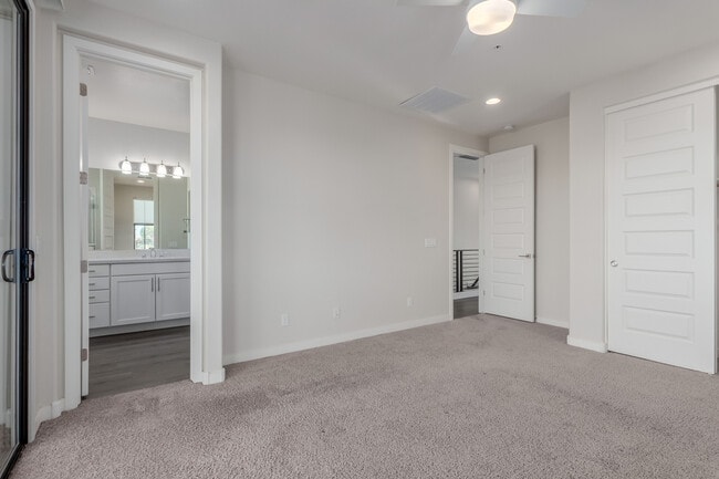 Building Photo - 4235 N 26th St