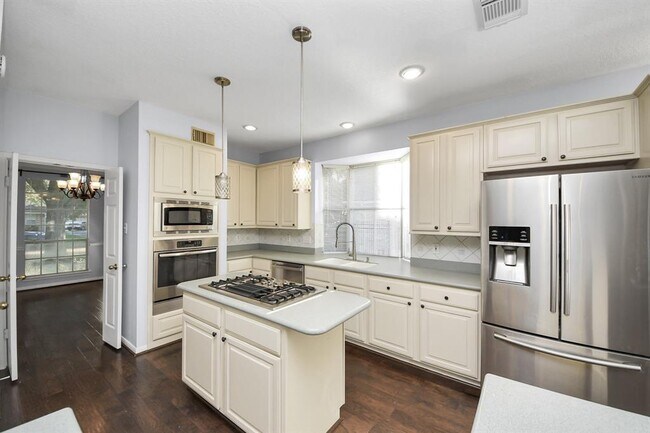 Building Photo - 623 Airybrook Ln