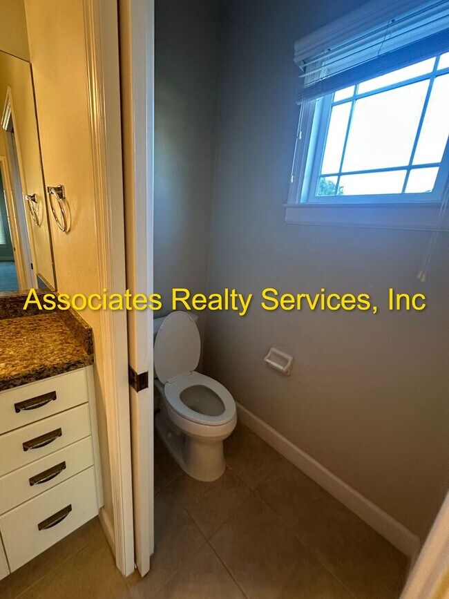 Building Photo - Now Available – 3BR/2BA Apartment in Haile Market Square!