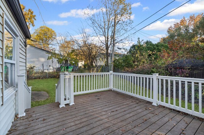 Building Photo - Sweet on Nectar