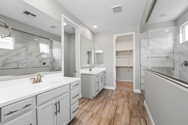 Building Photo - Luxury Kitchen + 3 Bed & Den/Office in Azure Canyon | Quartz, Gas Cooktop & More