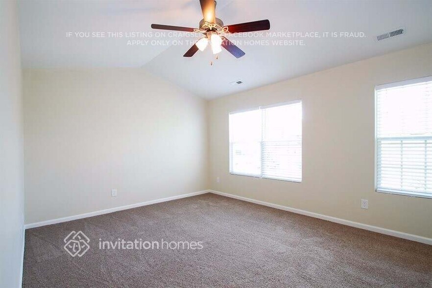 Building Photo - 5016 Broad Leaf Ct