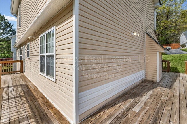 Building Photo - 4211 Crestside Ridge SW