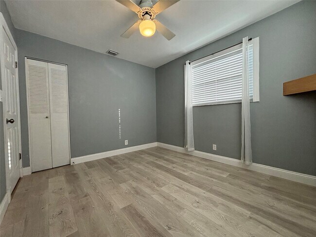 Building Photo - 3811 NE 18th Ave