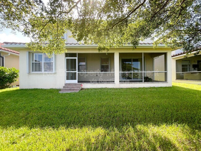 Building Photo - 17038 Tremont St