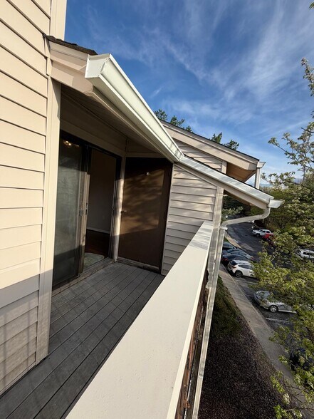 Building Photo - 1111 Castle Harbour Way