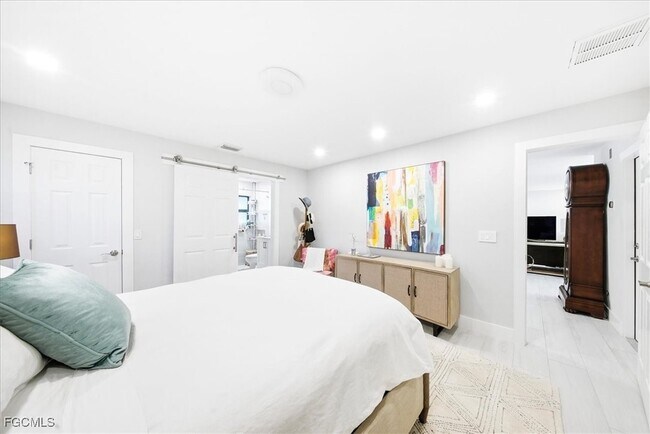 Building Photo - 4548 Genoa Ave