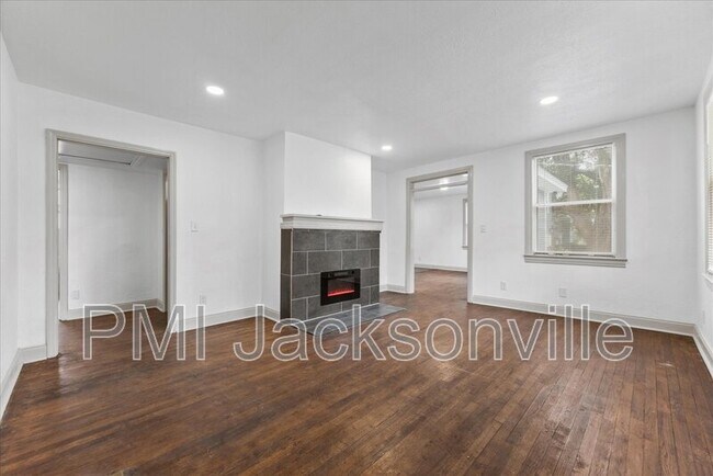 Building Photo - 3694 Grandy Ave