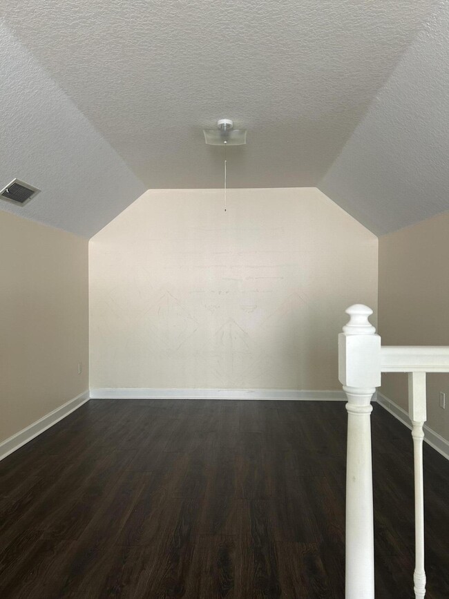 Building Photo - 1687 SE Pomeroy St