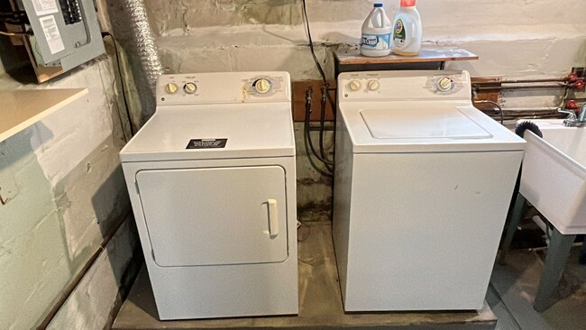 Basement Laundry - 291 E 149th St