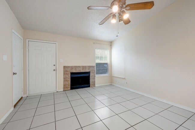 Building Photo - 2851 Coral Field Dr