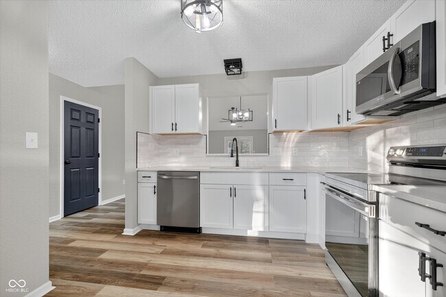 Building Photo - 12126 Blue Springs Ln