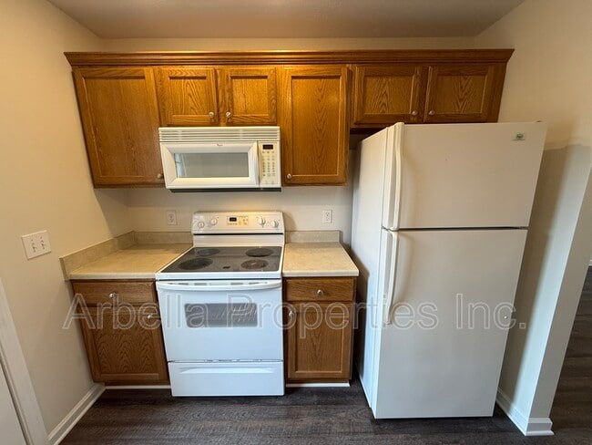 Building Photo - 1309 Kensington Place