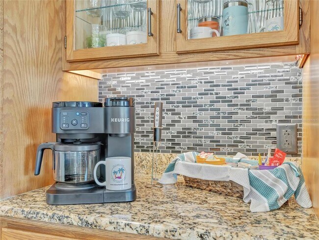 Building Photo - 10432 Sandpiper Rd W