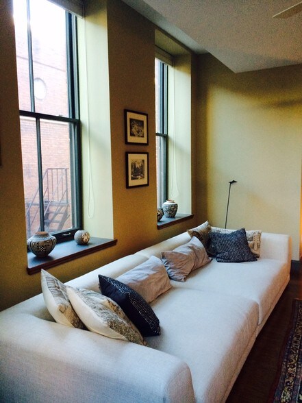 Living Room - 537 Congress St