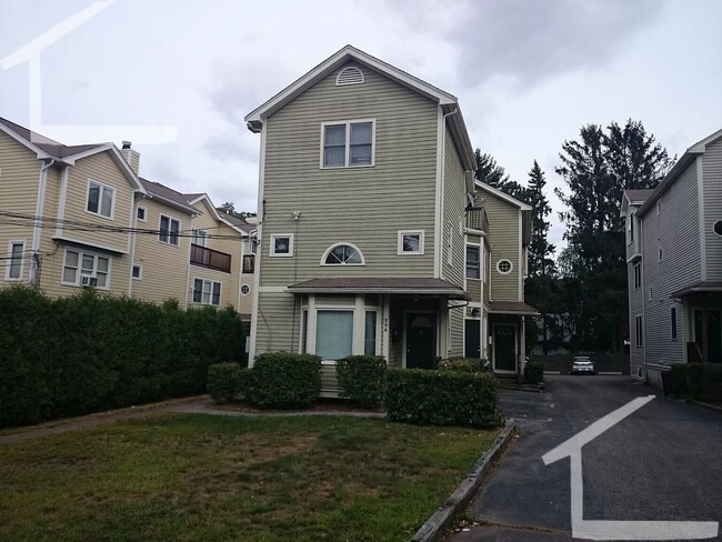 Building Photo - 254 Allston St