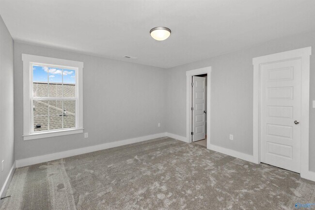 Building Photo - 113 Marlbrook Dr