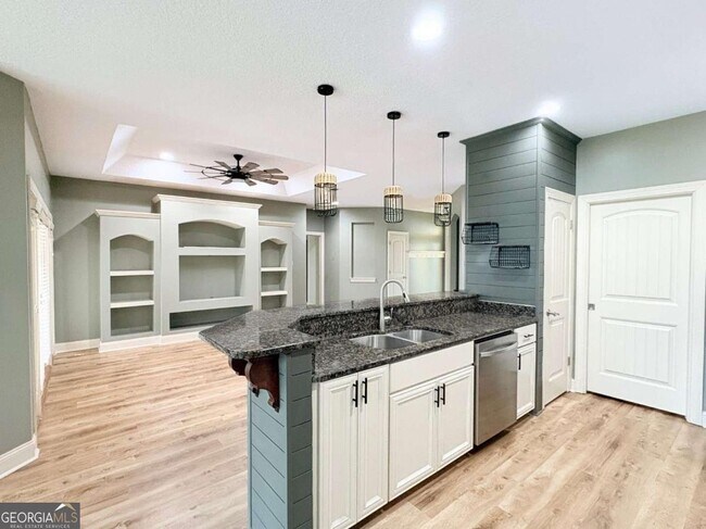 Building Photo - 130 Boatsman Way