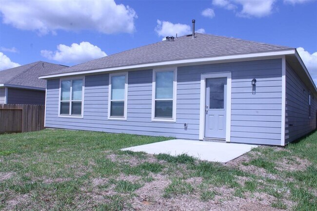 Building Photo - 9633 Caney Trails Rd