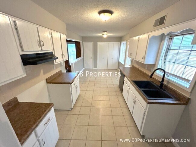 Building Photo - 4396 W Hunters Glen St