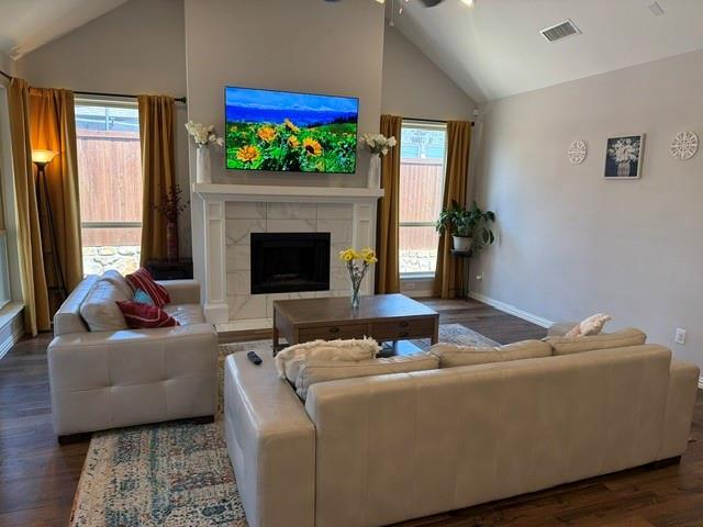 Building Photo - 1506 Red Rose Trl