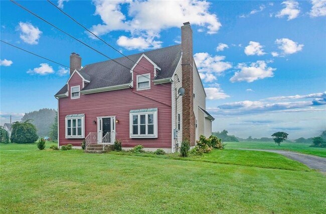 Primary Photo - 223 Oliphant Ln