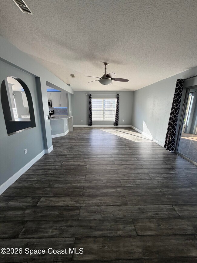 Building Photo - 1398 Mycroft Dr