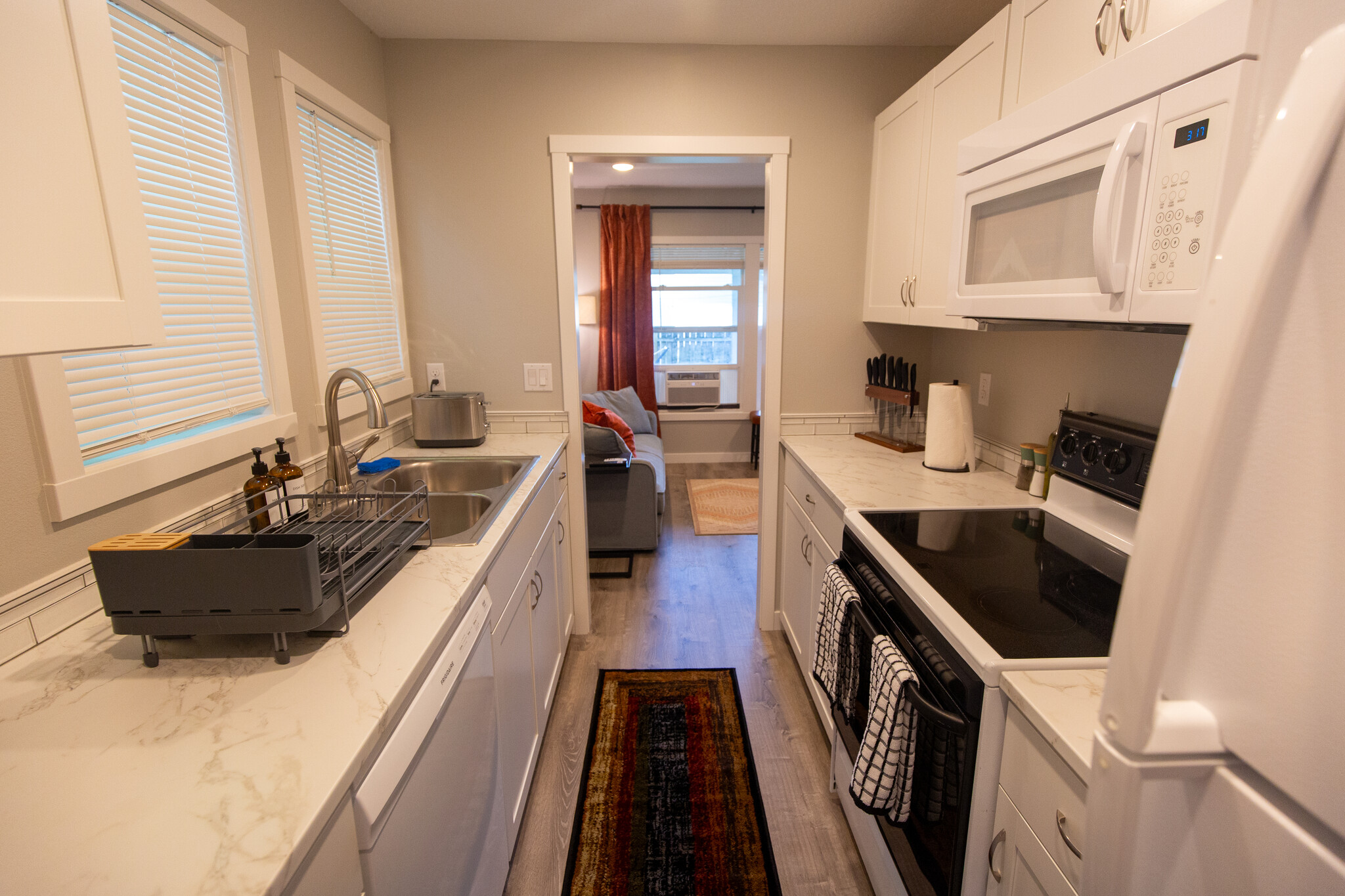 Building Photo - 5604 SE 97th Ave