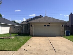 Building Photo - 16151 Barbarossa Dr