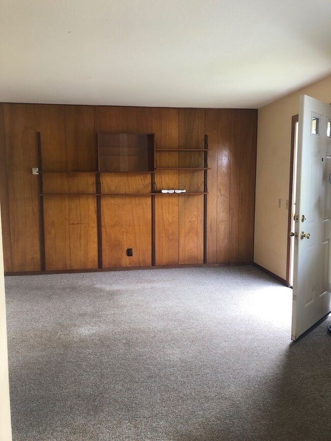 Building Photo - 1164 Madrone Way