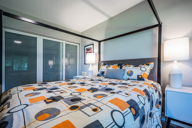 Building Photo - 2748 E Via Escuela