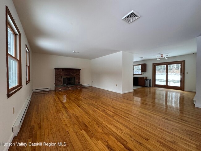 Building Photo - 1220 Co Rte 22