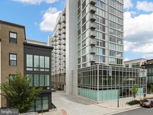 Building Photo - 925 N Fairfax St