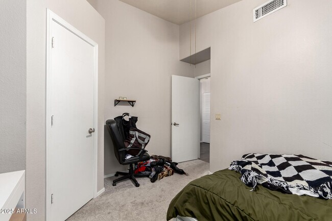 Building Photo - 4534 E Tanglewood Dr