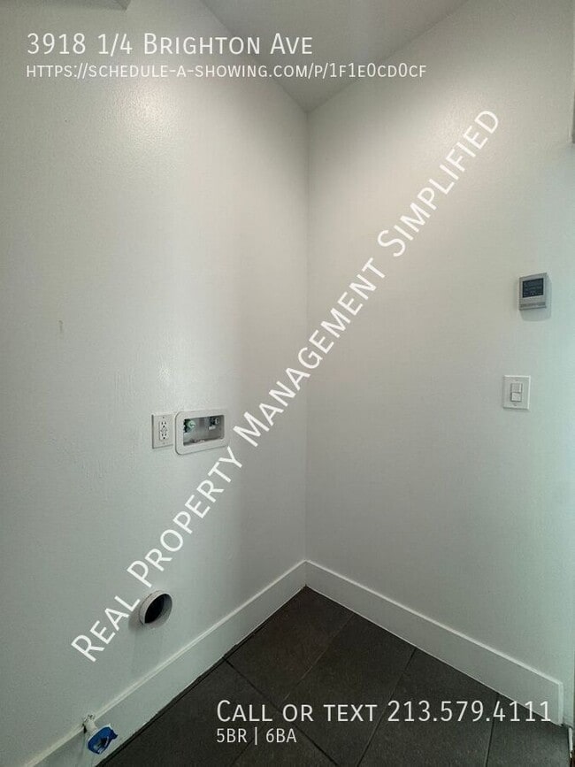 Building Photo - 3918 1/4 Brighton Ave-