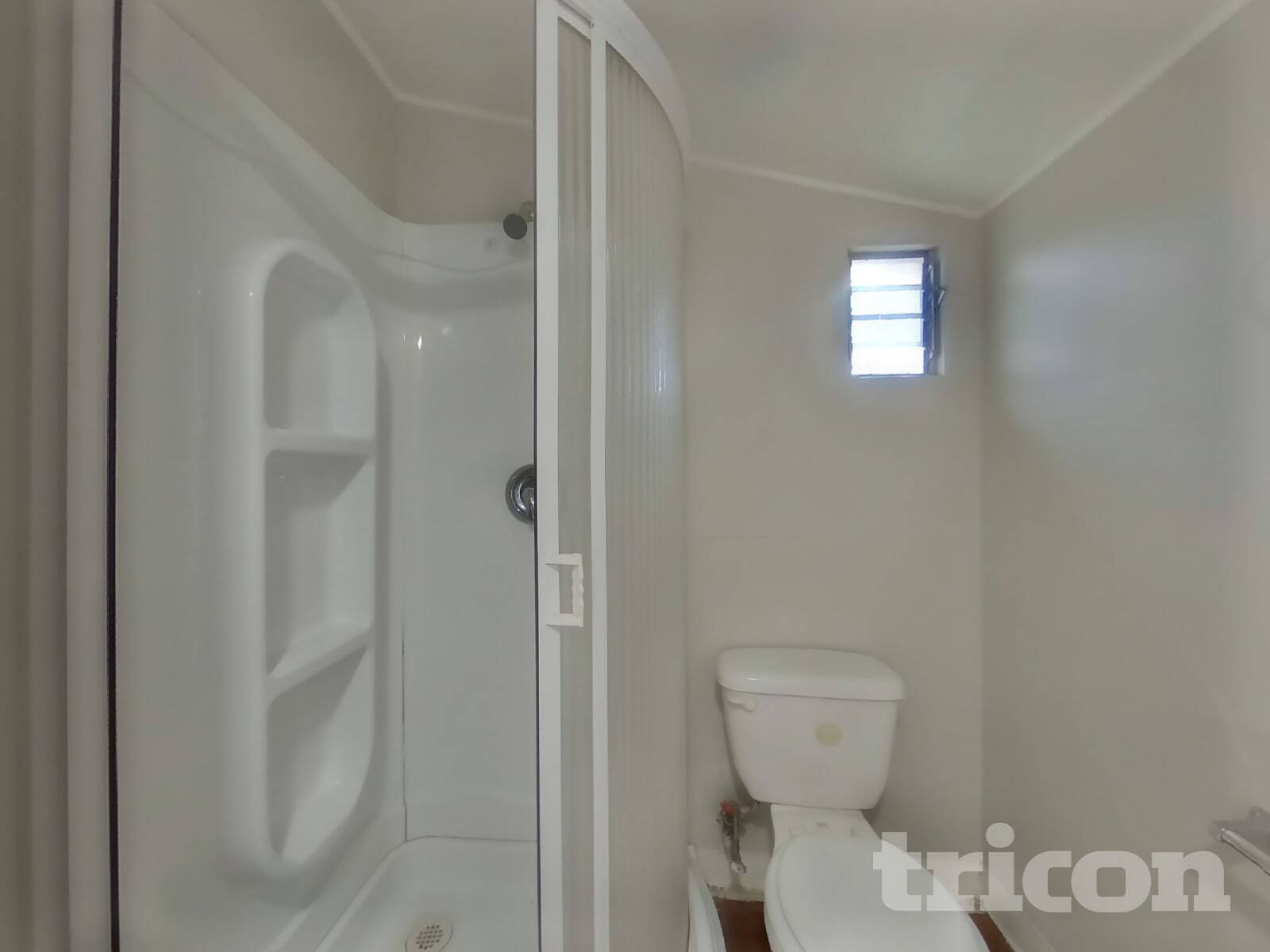 Building Photo - 304 Robert St