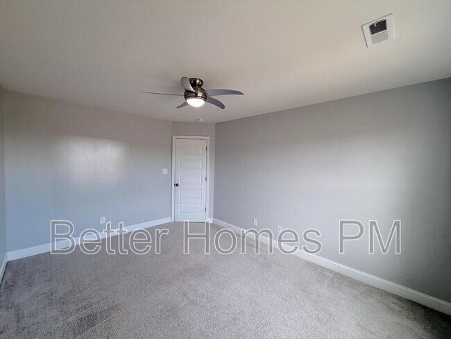 Building Photo - 9058 White Oak Hill Rd