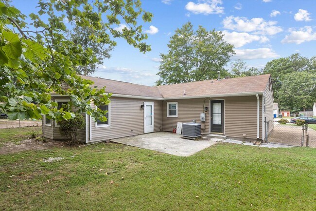 Building Photo - Updated Four bedroom, two full bathroom home