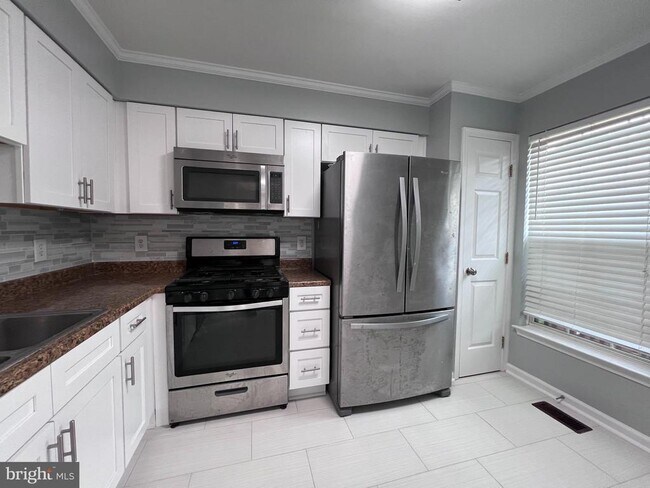 Building Photo - 9038 Falcon Glen Ct