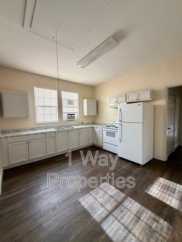 Building Photo - 7409 4th St