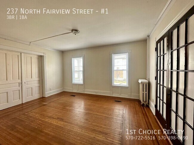 Building Photo - 237 N Fairview St