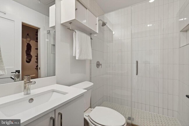 Building Photo - 2905 Georgia Ave NW