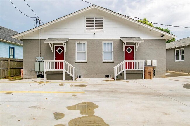 Building Photo - 356 Rapier Ave
