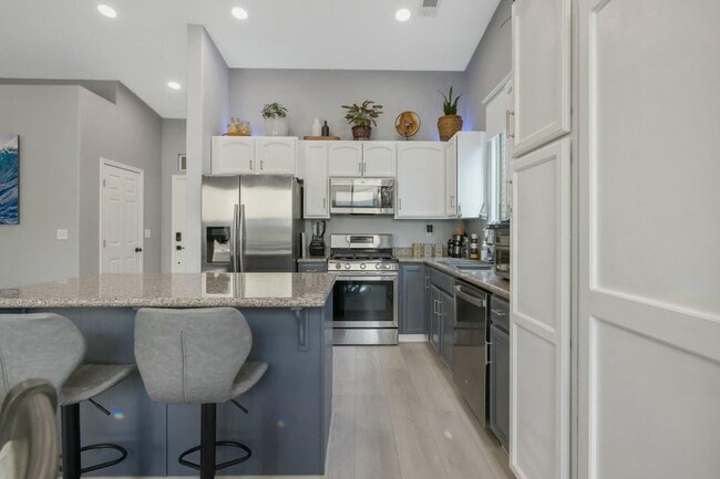Building Photo - 2785 Eshom Creek Ct
