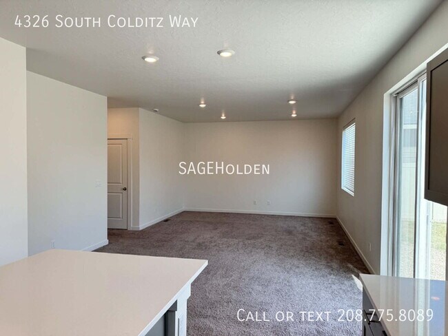 Building Photo - 4326 S Colditz Wy