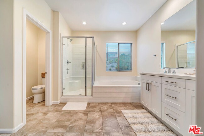 Building Photo - 25151 Golden Maple Dr